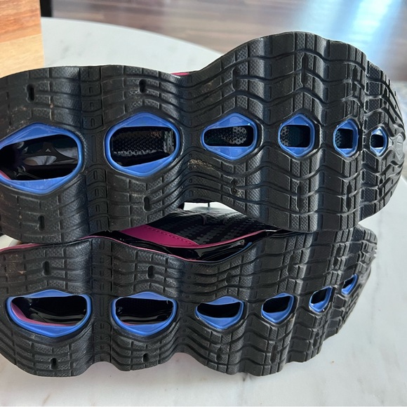 Mizuno Wave Prophecy 12 - Size 9 - Picture 4 of 11